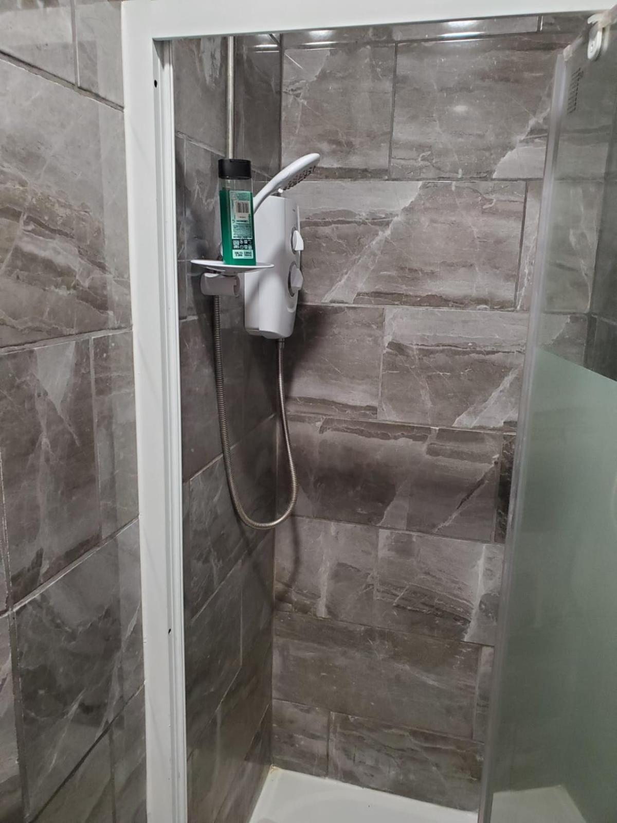 En Suite Bedrooms, Heaton, Newcastle Szoba fotó